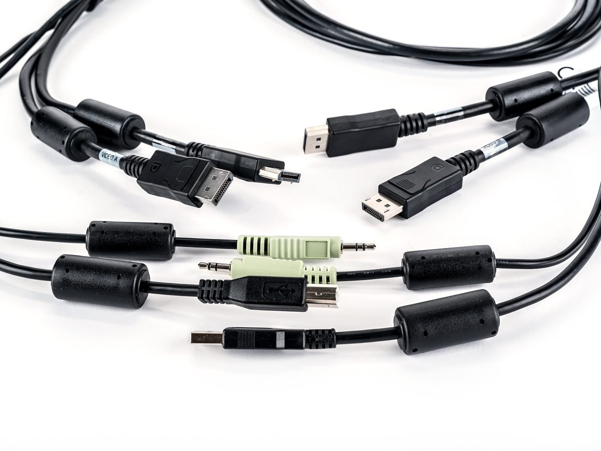 Vertiv CBL 2DISPLAYPORT 1USB 1A 6#039; CBL0106