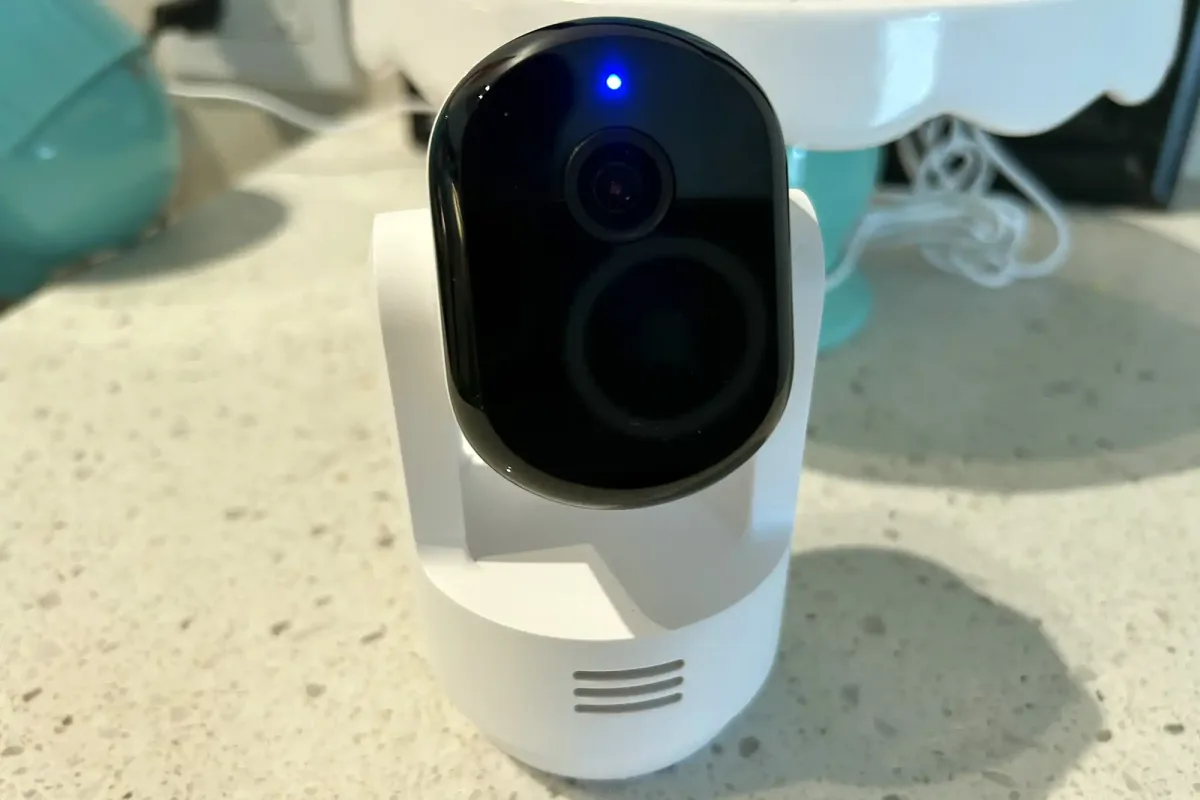 Arlo Technologies ESSENTIAL3 2K INDOOR CAM PTZ VMC3073-100NAS
