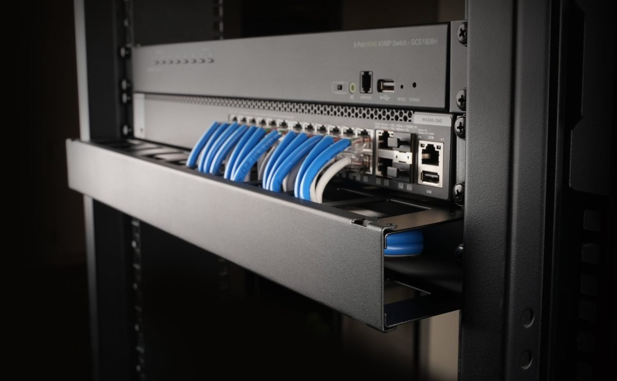 IOGear Horizontal Cable Mngmnt Duct GROHD1U
