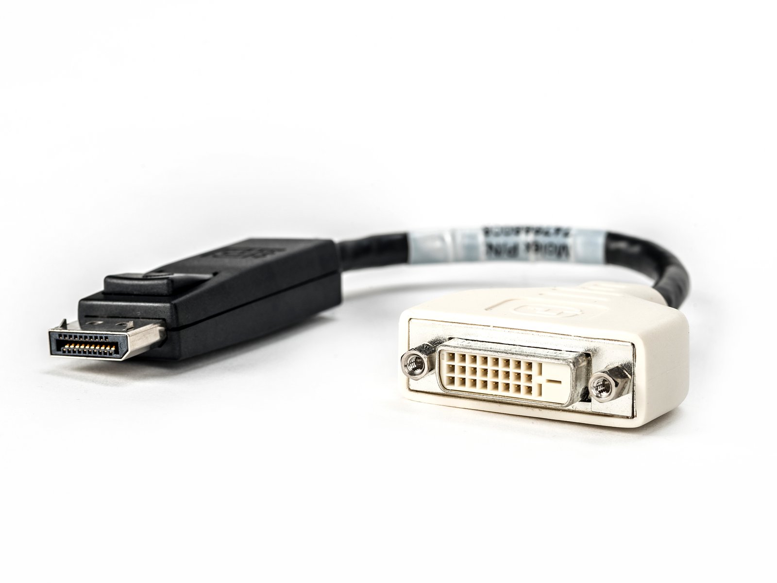 VERTIV-IT SYSTEMS Vertiv Avocent Male Displayport Adapter VAD-32